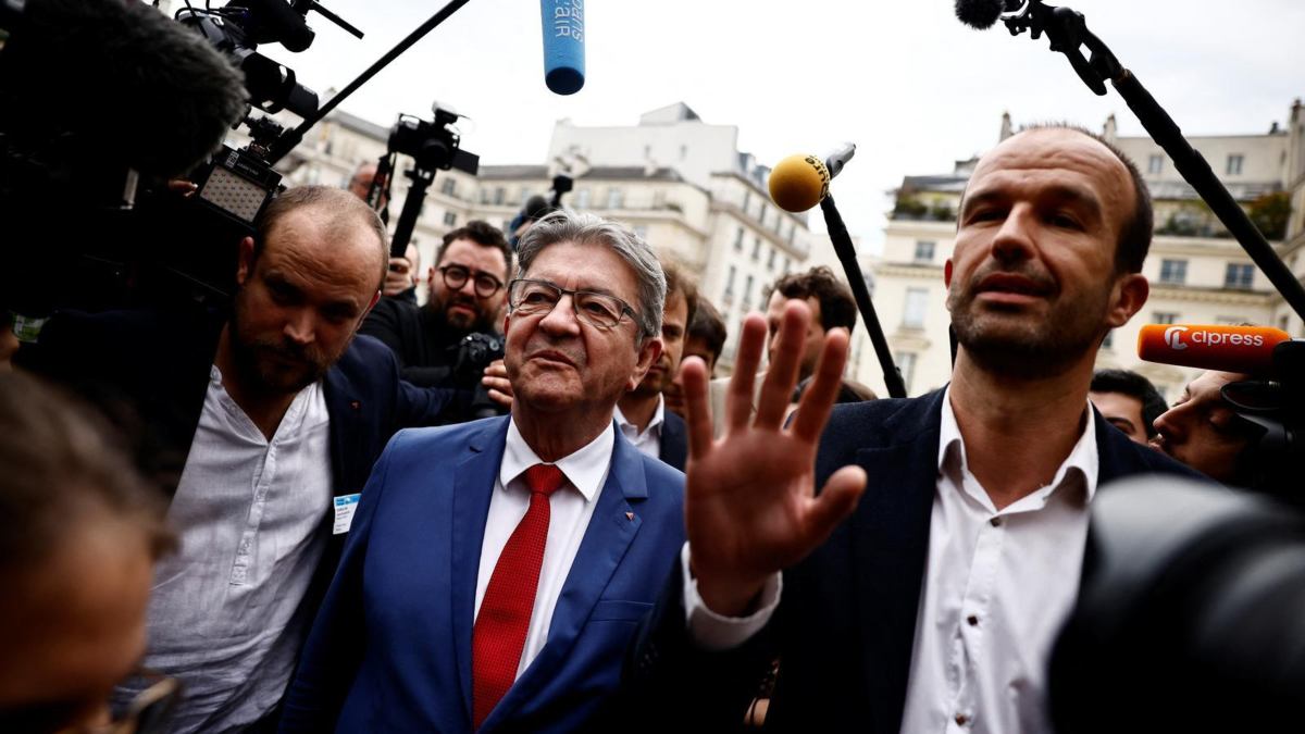 La izquierda francesa se automutila y deja el poder en manos de la derecha