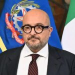 Dimite el titular de Cultura italiano por ‘enchufar’ a su amante en su ministerio
