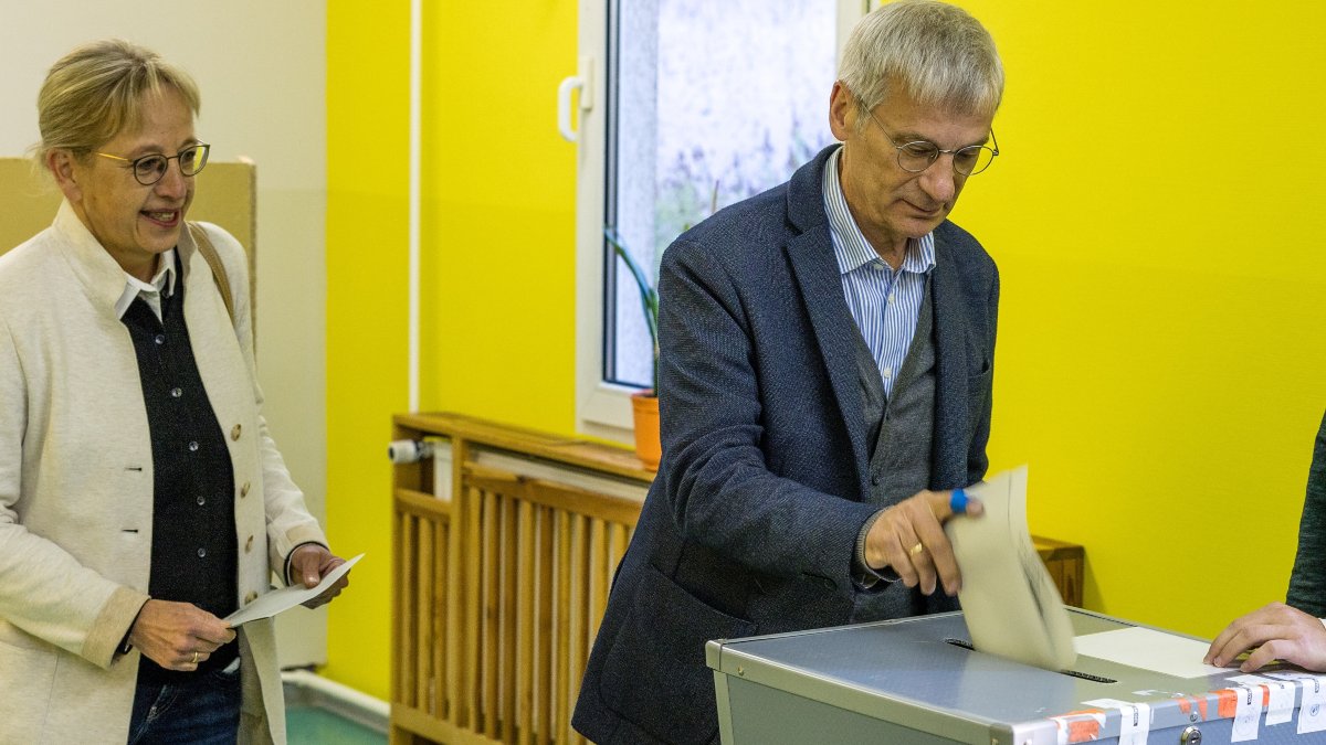 Los socialdemócratas ganan Brandeburgo por la mínima, pero se consolida el auge de la extrema derecha de AfD Los socialdemócratas ganan Brandeburgo por la mínima, pero se consolida el auge de la extrema derecha de AfD