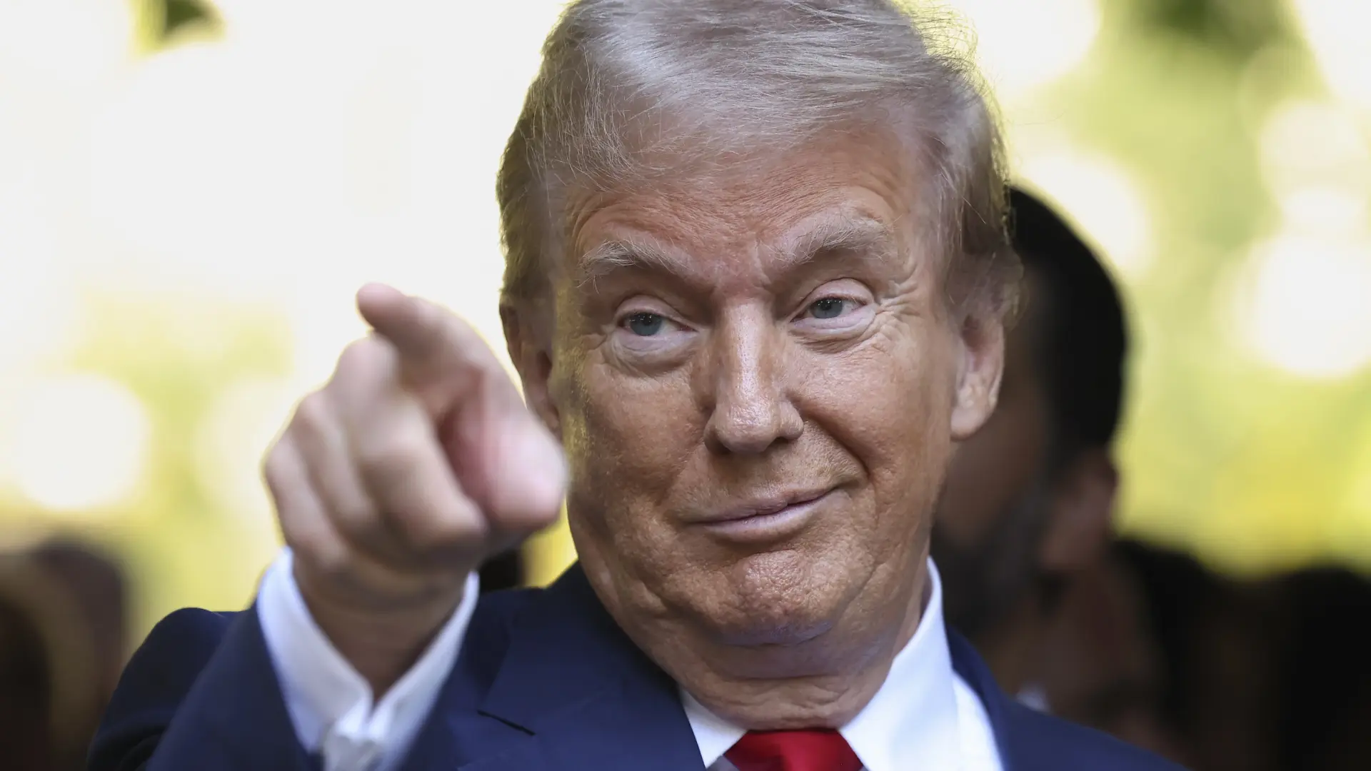 Un juez de EEUU desestima dos cargos contra Trump en caso de presunta interferencia electoral