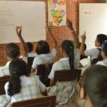 Estudiantes de colegios públicos reanudan clases este viernes