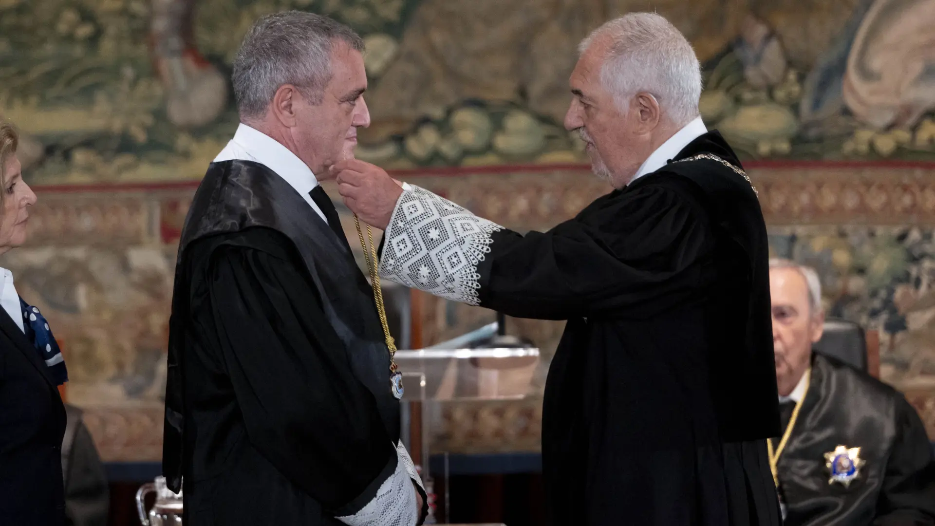 El Constitucional afronta el debate de la amnistía sin prisa y sin saber cuántos magistrados podrán participar El Constitucional afronta el debate de la amnistía sin prisa y sin saber cuántos magistrados podrán participar