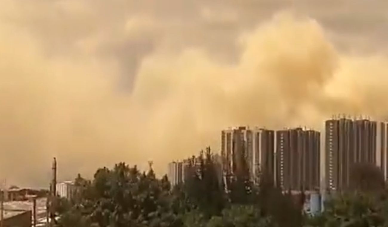 Voraz incendio cerca a importante estación de TransMilenio causa alerta Voraz incendio cerca a importante estación de TransMilenio causa alerta