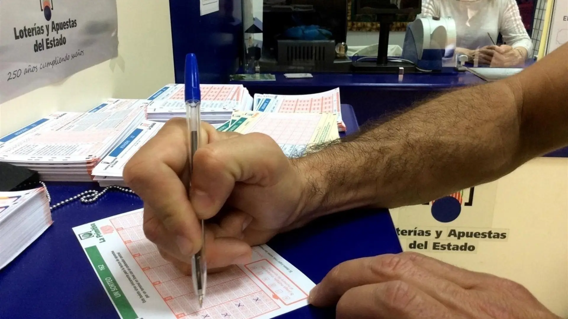La Primitiva deja un nuevo millonario en España y el bote suma ya 29 millones La Primitiva deja un nuevo millonario en España y el bote suma ya 29 millones