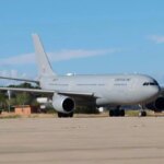 Cinco españoles llegan a Lisboa desde Líbano en un avión militar portugués con 41 pasajeros
