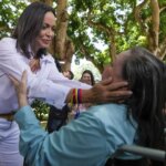 Antichavistas denuncian que efectivos de seguridad rondan casa de la madre de Machado