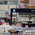 El bulo del «cementerio» de Bonaire se desinfla: no encuentran ningún cuerpo en el ‘temido’ parking valenciano El bulo del «cementerio» de Bonaire se desinfla: no encuentran ningún cuerpo en el ‘temido’ parking valenciano