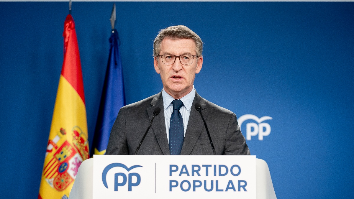 Feijóo y el PP piden «todos los medios necesarios del Estado» para lo que califican «una emergencia nacional»