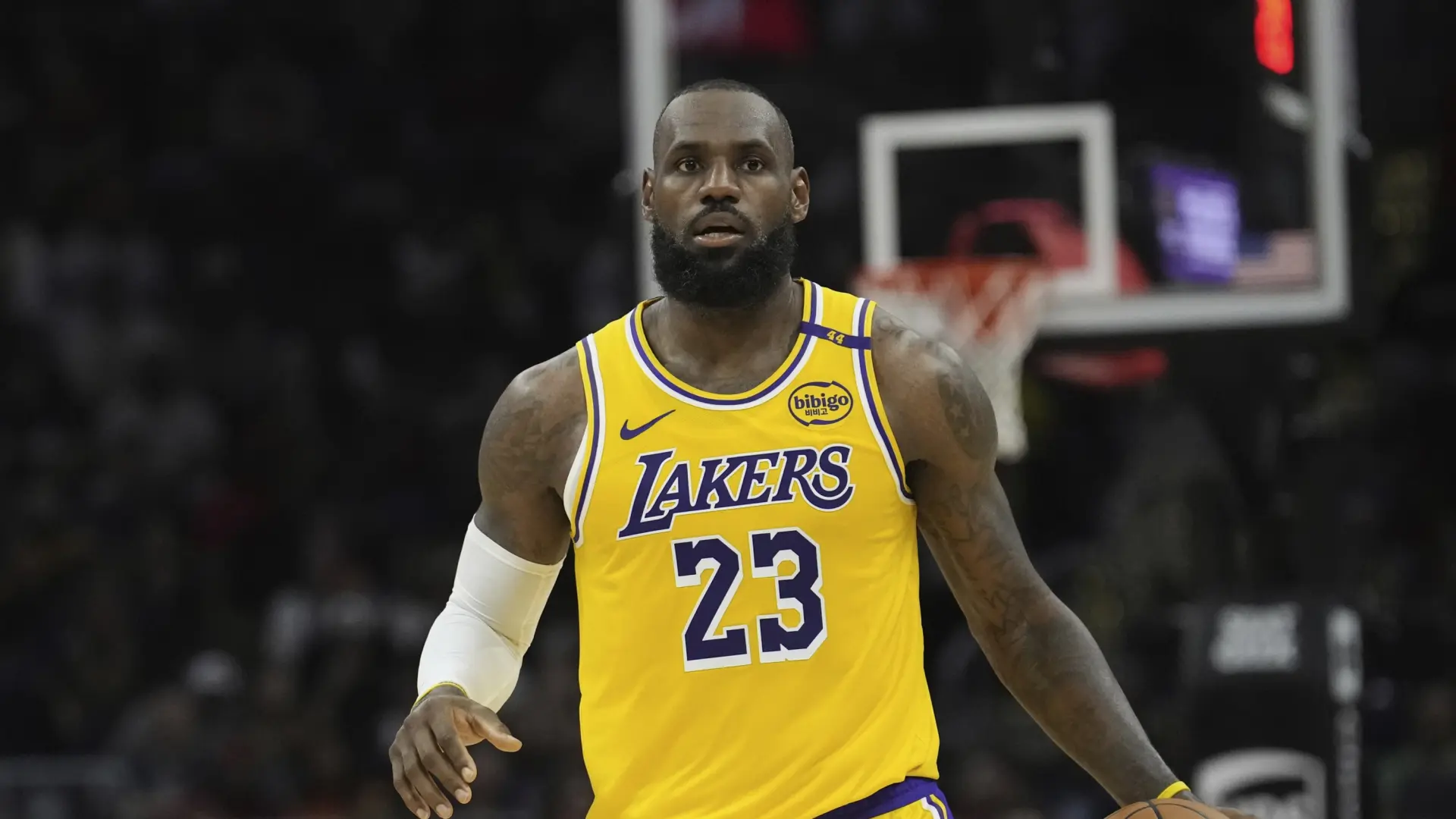 LeBron James pide el voto por la demócrata Kamala Harris LeBron James pide el voto por la demócrata Kamala Harris