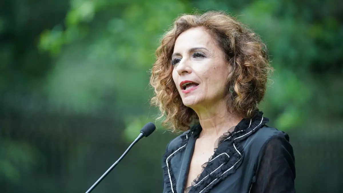 Hacienda ha recaudado hasta octubre 20.000 millones más que en todo 2023 a costa de trabajadores y empresas Hacienda ha recaudado hasta octubre 20.000 millones más que en todo 2023 a costa de trabajadores y empresas