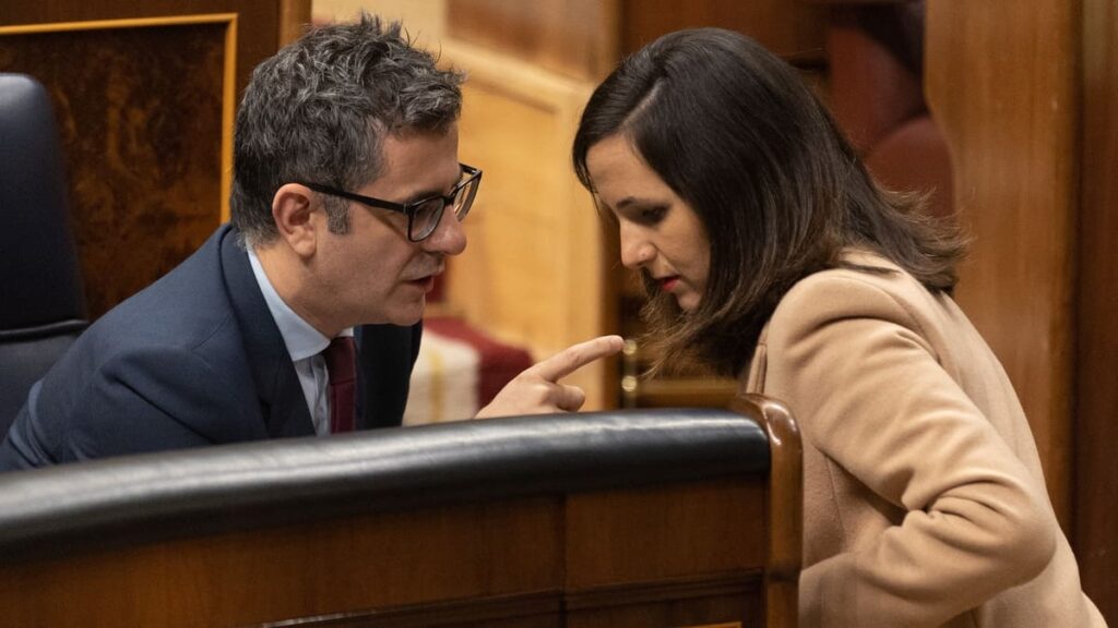 Sánchez recurre a Bolaños para negociar ‘in extremis’ con Podemos porque la vía Montero está amortizada