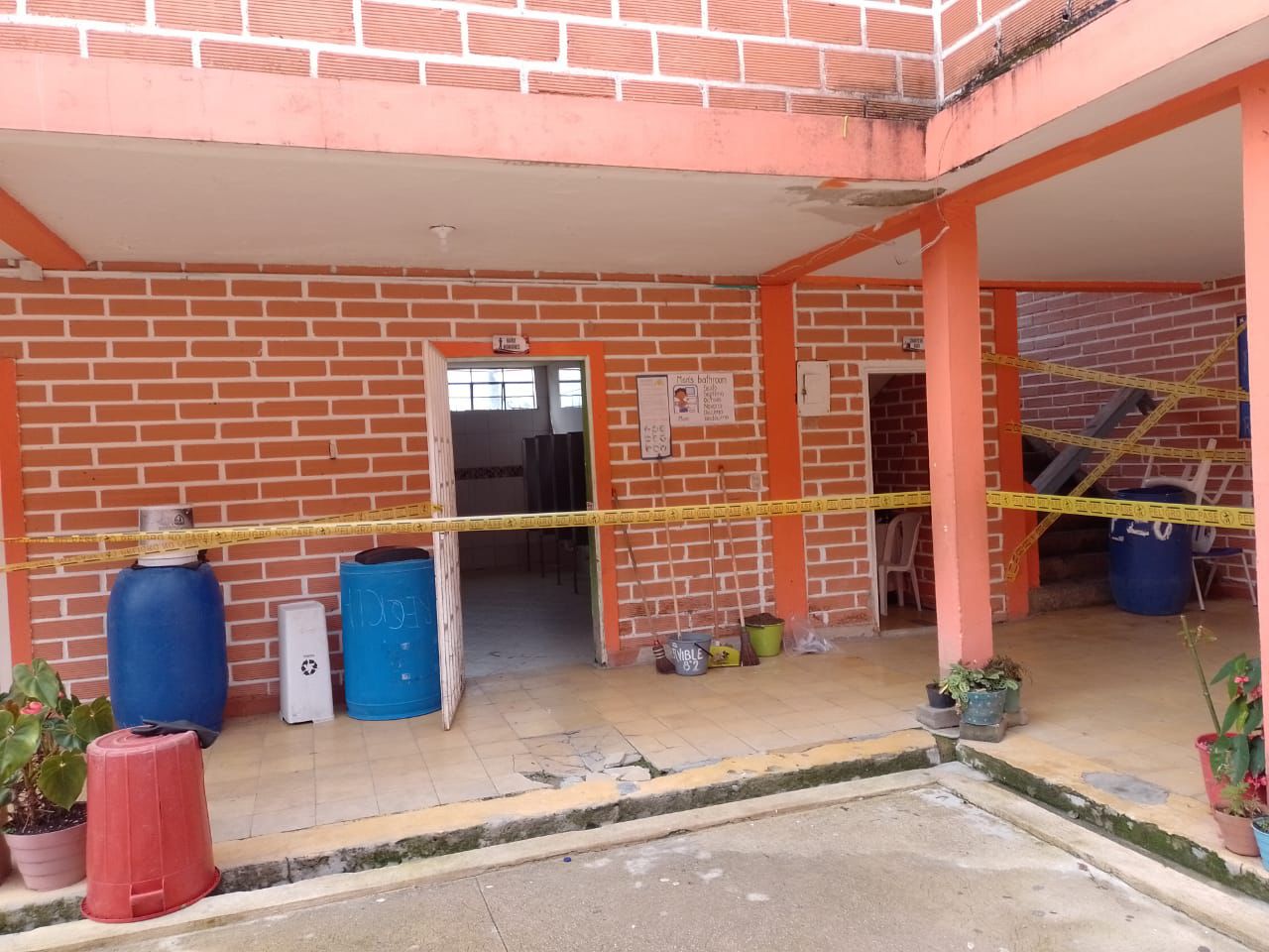 Estudiantes en Argelia denuncian deterioro en infraestructura educativa