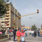 Vendedores ambulantes exigen sus derechos y provocan caos en pleno centro Vendedores ambulantes exigen sus derechos y provocan caos en pleno centro