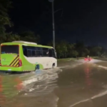 Niños afectados por inundaciones en la autopista Norte: rector da detalles