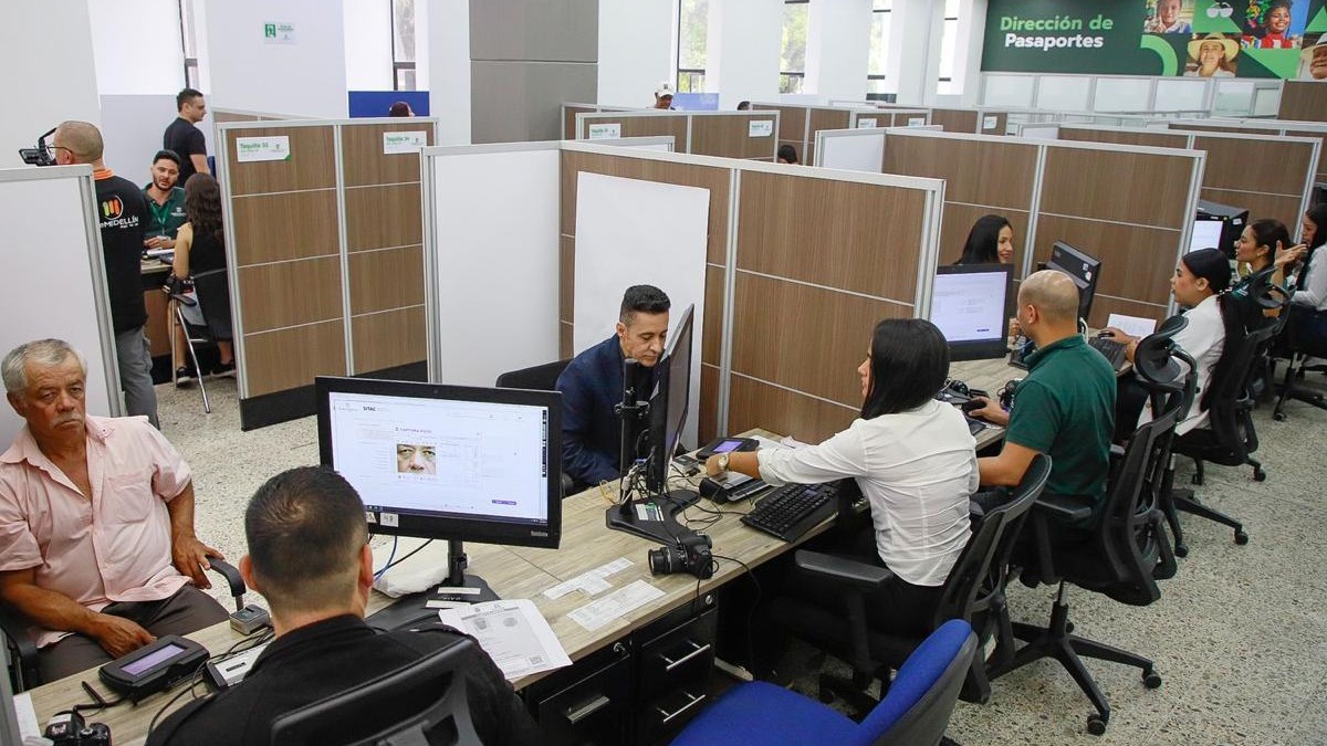 Dirección de Pasaportes de Antioquia mejora la atención para usuarios Dirección de Pasaportes de Antioquia mejora la atención para usuarios