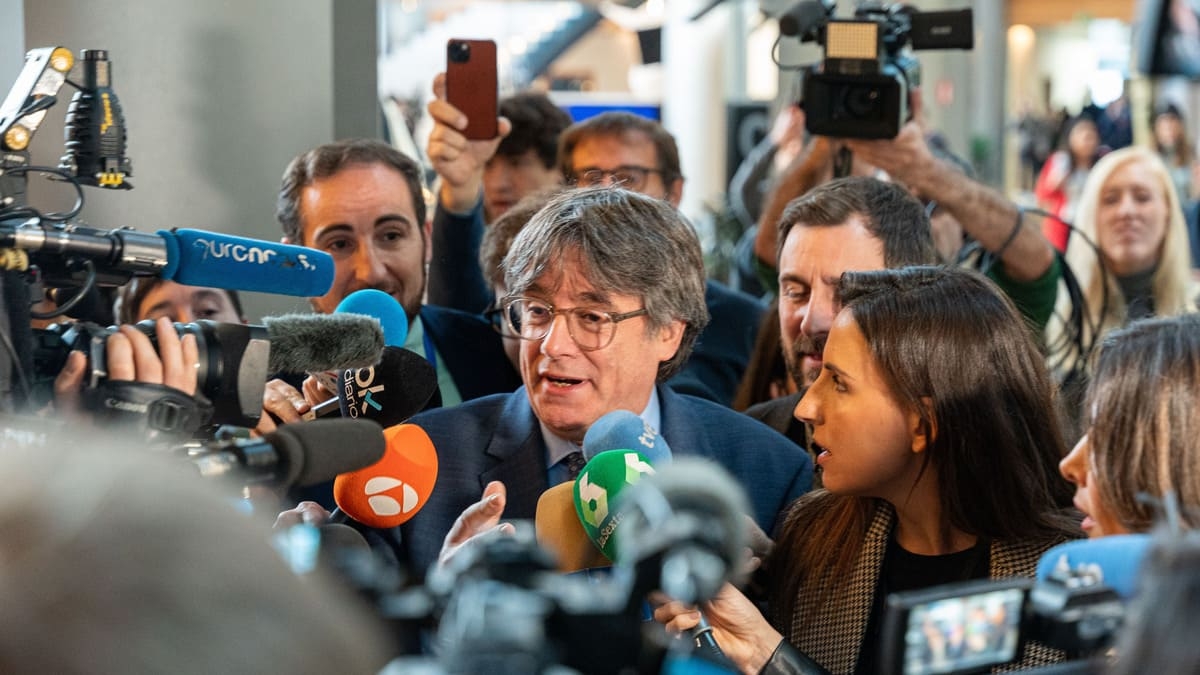 Discrepancias en el PSOE por la conveniencia de que Sánchez se haga una foto con Puigdemont