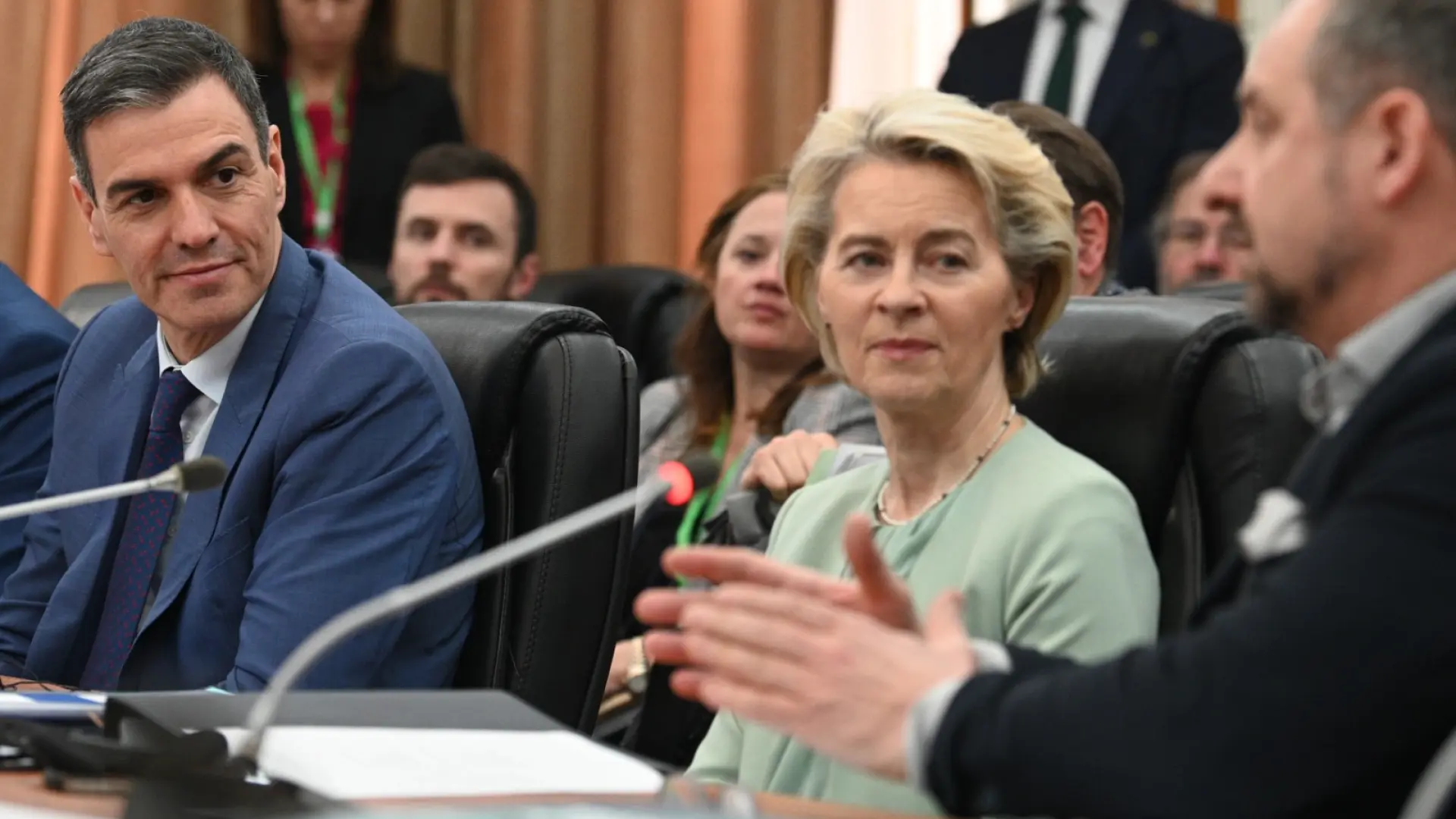 Sánchez habla de suceso «terrible» y Von der Leyen pide un castigo severo al autor