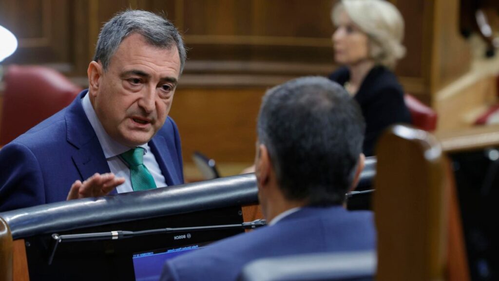 Doble derrota fiscal de la banca: ni PP ni Junts ni PNV paran su impuestazo