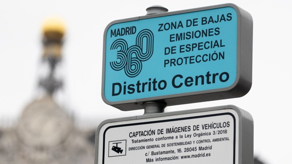 El Ayuntamiento prorroga hasta finales de 2025 la entrada de vehículos sin etiqueta a Madrid