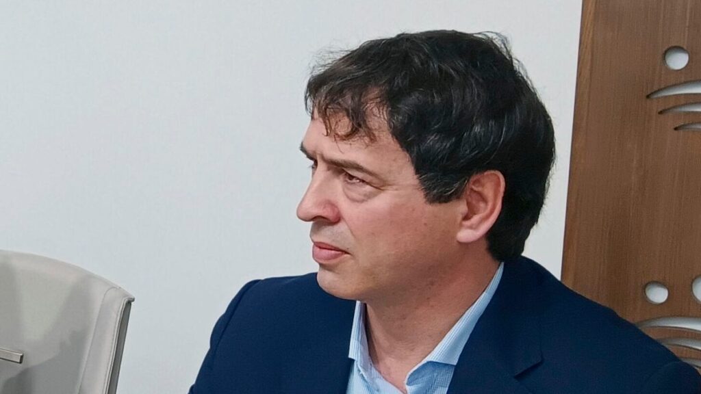 El viraje de la Fiscalía en el caso del hermano de Sánchez: De respaldar la investigación a cuestionar su imputación El viraje de la Fiscalía en el caso del hermano de Sánchez: De respaldar la investigación a cuestionar su imputación