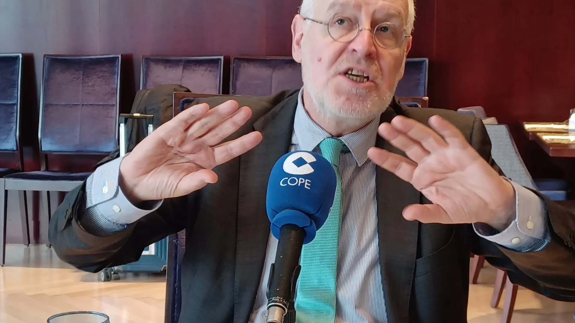 El historiador Jordi Canal cree que celebrar la muerte de Franco es «un montaje» favorable a Sánchez