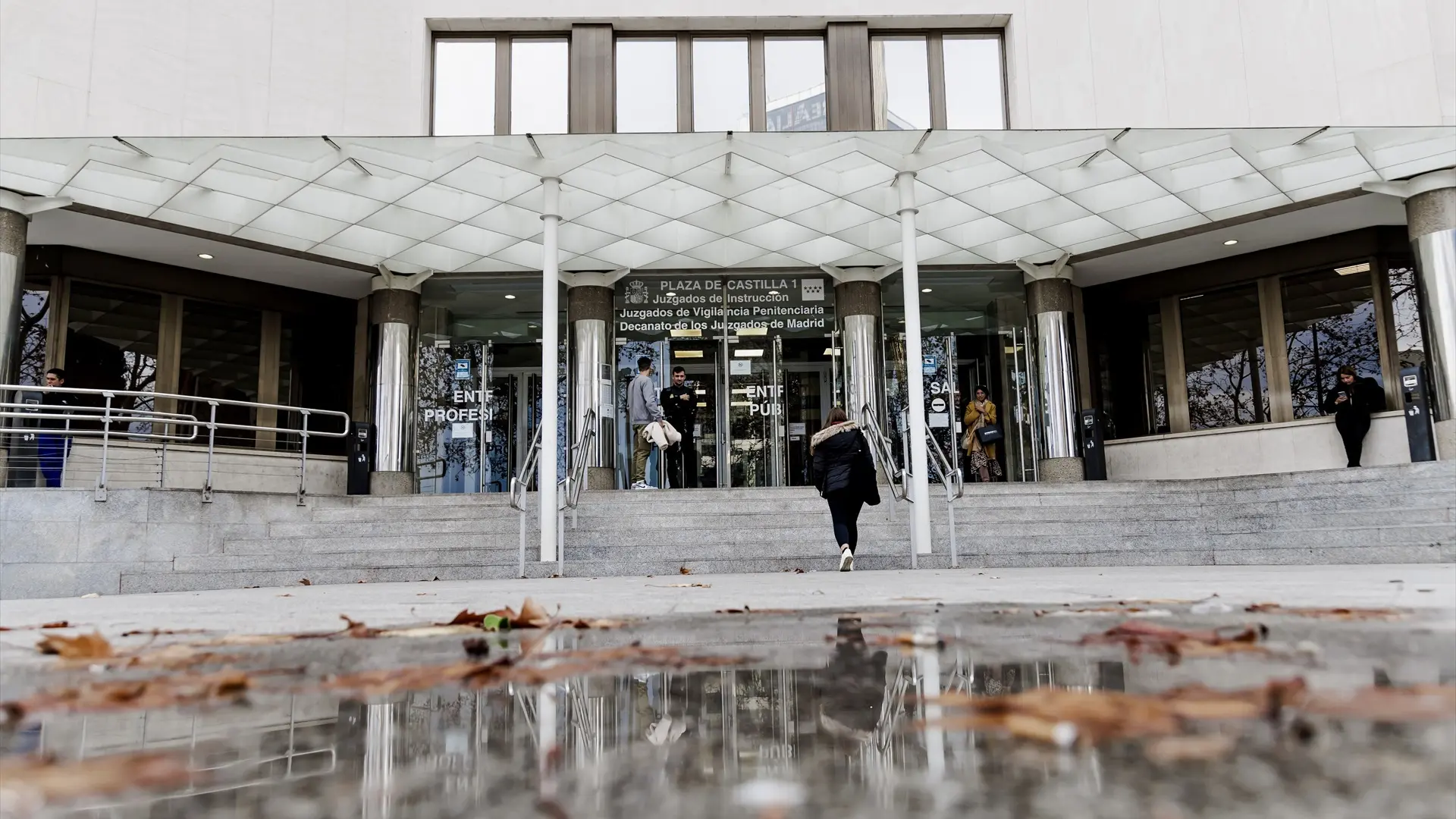 El juez pide a bancos información sobre nuevas cuentas de Begoña Gómez y más documentación de trabajadores de Moncloa El juez pide a bancos información sobre nuevas cuentas de Begoña Gómez y más documentación de trabajadores de Moncloa