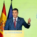 Sánchez plantea eliminar el IRPF a quien alquile con el índice de referencia y doblar impuestos a extranjeros que compren casas