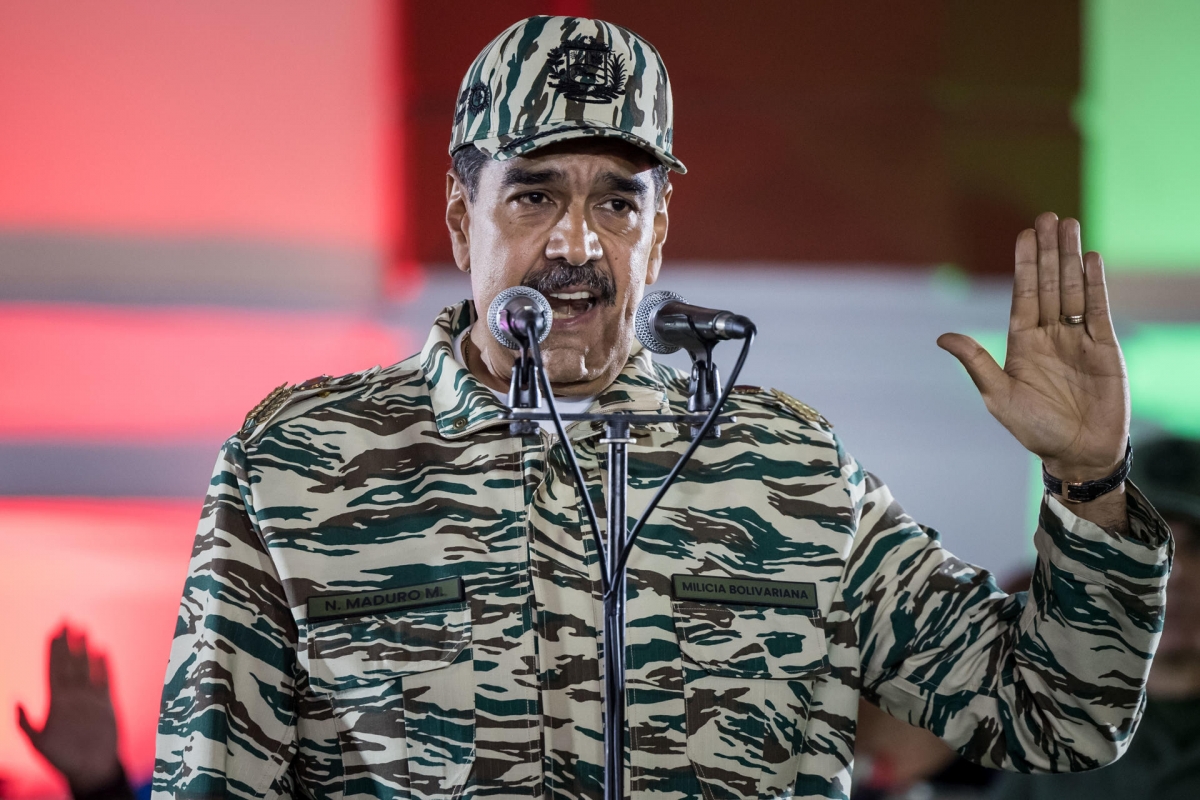 Nicolás Maduro amenaza a la comunidad internacional con «tomar las armas» junto a Cuba y Nicaragua Nicolás Maduro amenaza a la comunidad internacional con «tomar las armas» junto a Cuba y Nicaragua