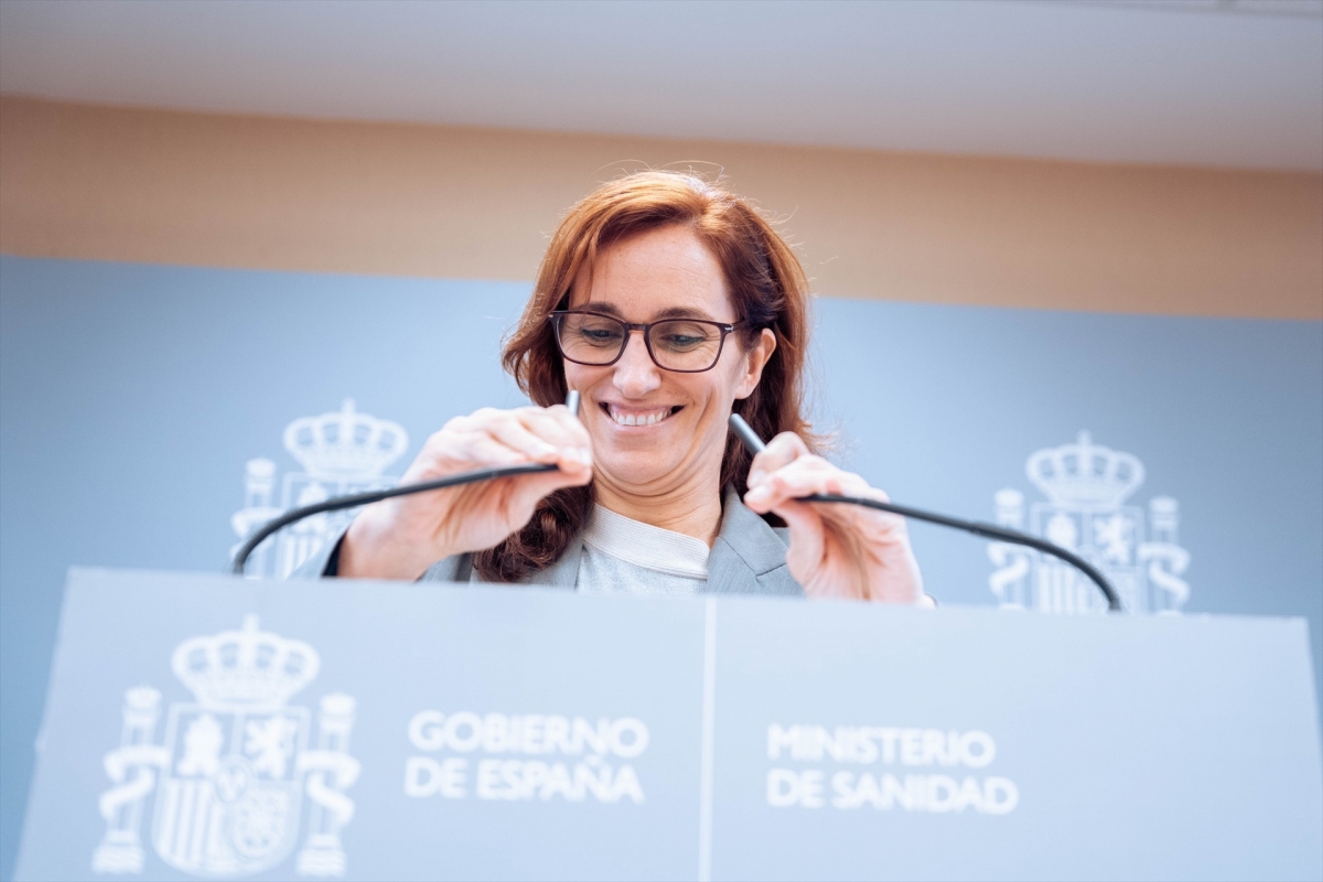 Sanidad prohibirá ejercer a los MIR en la privada para que cubran las vacantes de la pública