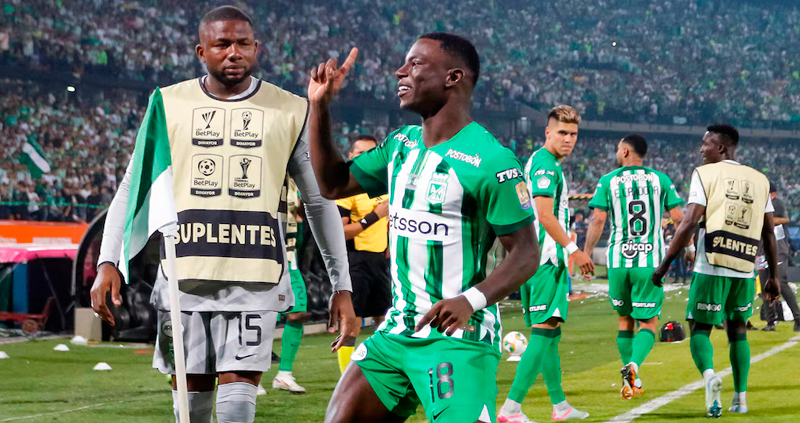 Hinestroza confirmó que se quedaría en el Nacional para la temporada 2025