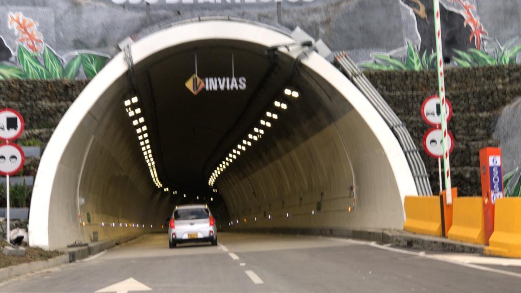 El error más común al entrar a un túnel: Conductores llegarán más rápido