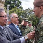 ¿Quién cuidará a Petro con la salida del coronel Carlos Feria, 14 años responsable de su seguridad?