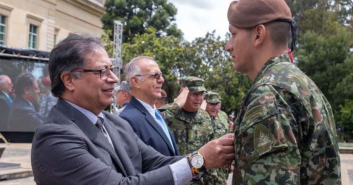 ¿Quién cuidará a Petro con la salida del coronel Carlos Feria, 14 años responsable de su seguridad? ¿Quién cuidará a Petro con la salida del coronel Carlos Feria, 14 años responsable de su seguridad?
