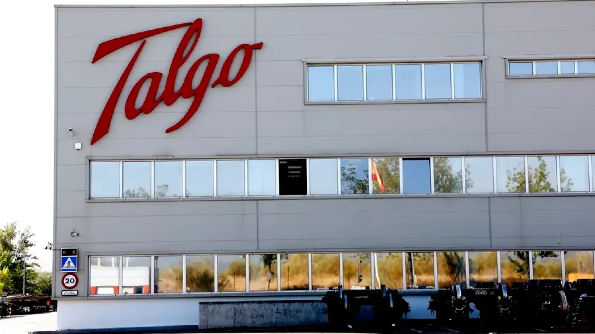 La CNMV suspende la cotización de Talgo ante la nueva oferta de Sidenor La CNMV suspende la cotización de Talgo ante la nueva oferta de Sidenor
