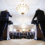 Nueva ofensiva de Trump: control de Gaza y desplazar a los palestinos con el rechazo de la comunidad internacional