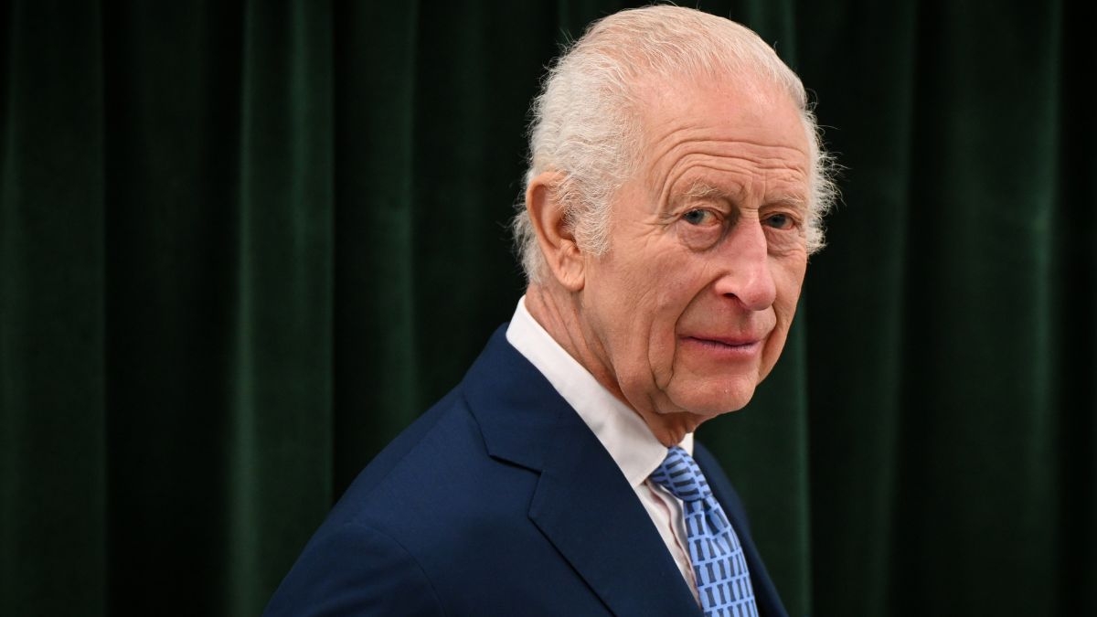Carlos III de Inglaterra acude al hospital por los efectos secundarios de su tratamiento contra el cáncer