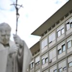 El Papa Francisco pasa la noche «tranquilamente» tras la crisis por broncoespasmo