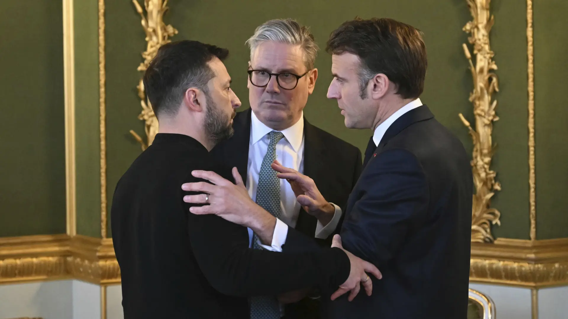 Macron pide rearmarse por si «EEUU no sigue al lado de Europa» y convoca a los jefes de los Ejércitos europeos a una cumbre en París Macron pide rearmarse por si «EEUU no sigue al lado de Europa» y convoca a los jefes de los Ejércitos europeos a una cumbre en París