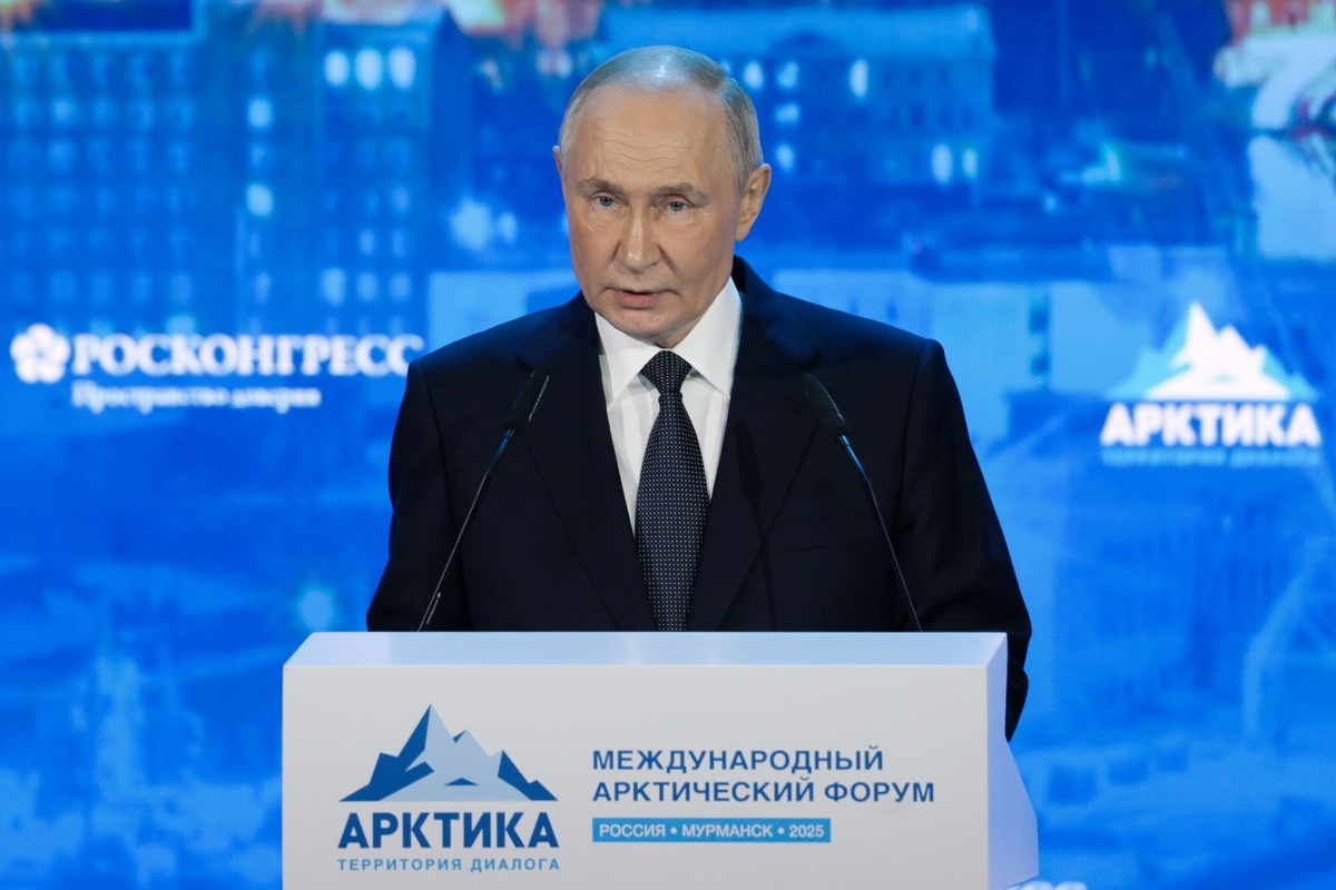 Putin responde a la OTAN y aumenta la presencia militar rusa en el Ártico Putin responde a la OTAN y aumenta la presencia militar rusa en el Ártico