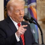 Trump anuncia aranceles del 25% a países que compren petróleo o gas de Venezuela