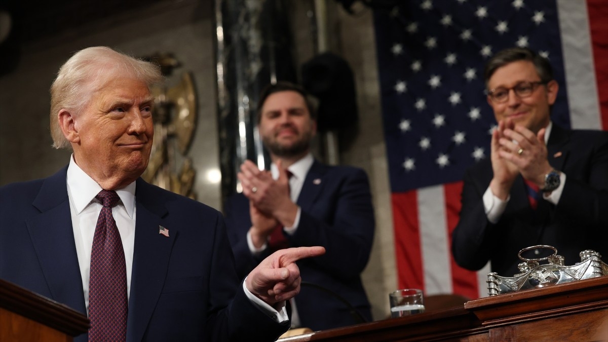 Trump saca pecho en el Congreso: «Completaremos la mayor operación de deportación en la historia de EEUU» Trump saca pecho en el Congreso: «Completaremos la mayor operación de deportación en la historia de EEUU»