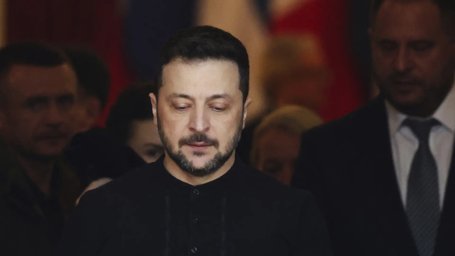 Zelenski lamenta el choque con Trump, acepta «trabajar bajo su liderazgo» y propone por primera vez a Putin una tregua parcial Zelenski lamenta el choque con Trump, acepta «trabajar bajo su liderazgo» y propone por primera vez a Putin una tregua parcial