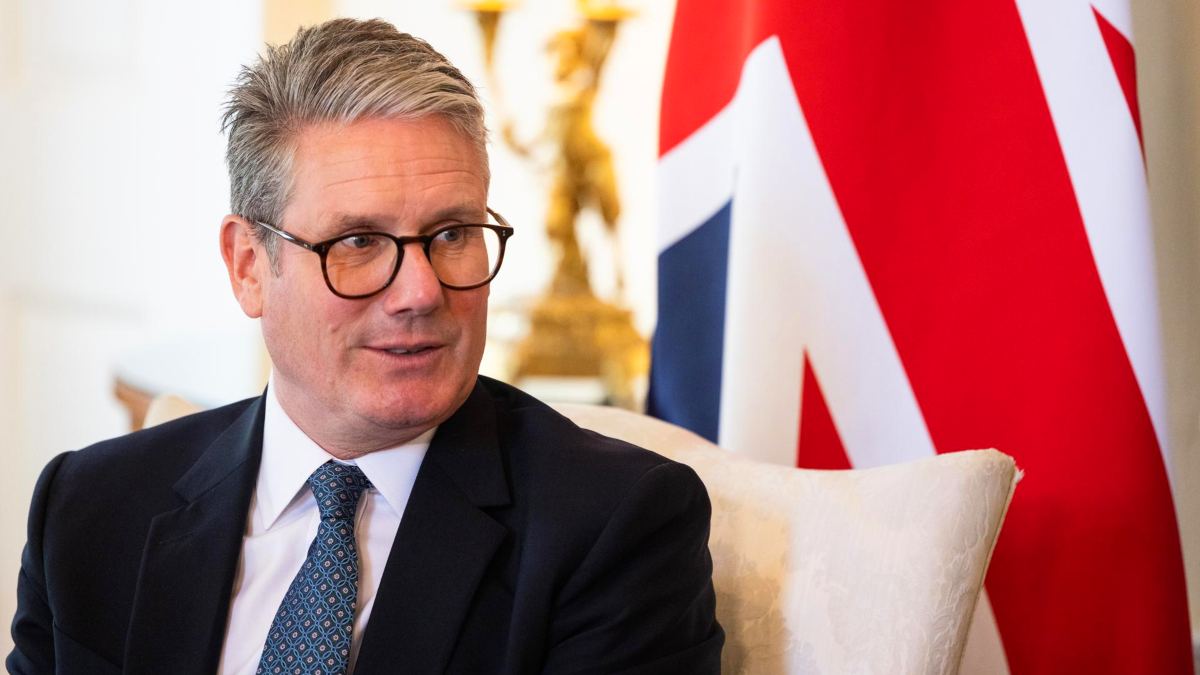 Zelenski llega a Reino Unido para mantener un encuentro esta tarde con el primer ministro, Starmer Zelenski llega a Reino Unido para mantener un encuentro esta tarde con el primer ministro, Starmer