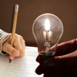 A estudiantes les tocó hacer tareas a oscuras: arreglo los dejaría sin luz