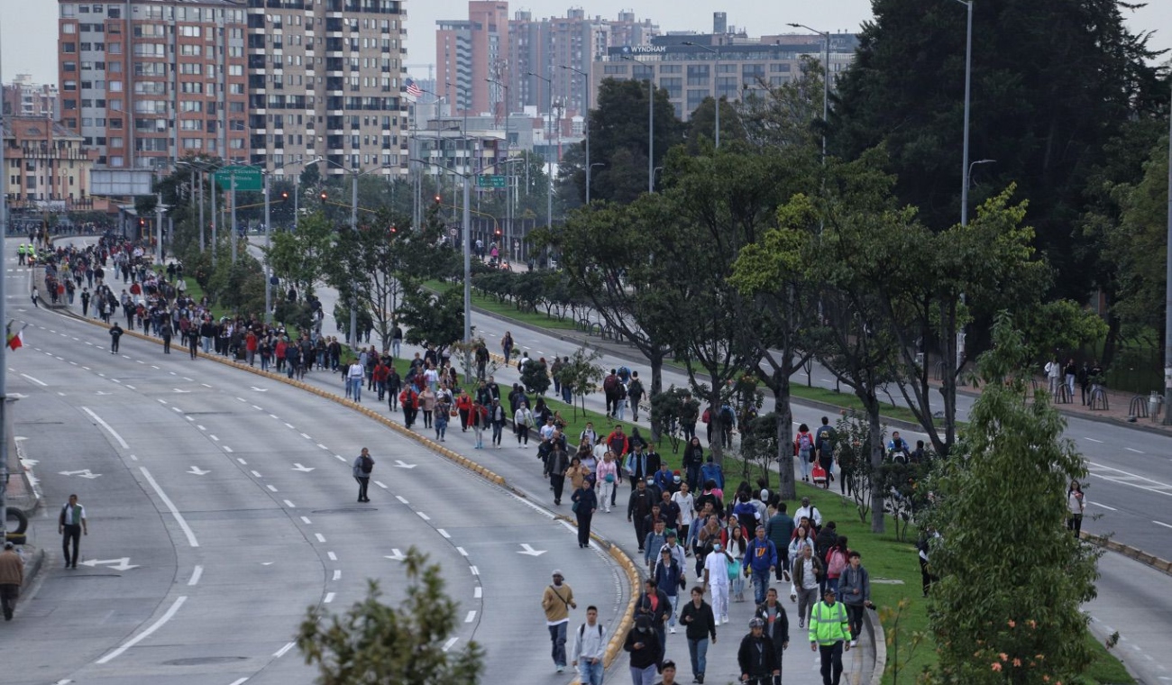Dan solución a protestas en Bogotá: acta los pone a caminar ‘pianito’