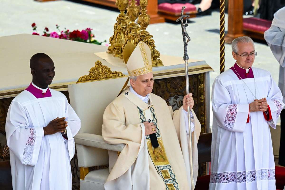 Comienza la era de León XIV, el Papa mediador que recupera las raíces de la Iglesia católica Comienza la era de León XIV, el Papa mediador que recupera las raíces de la Iglesia católica