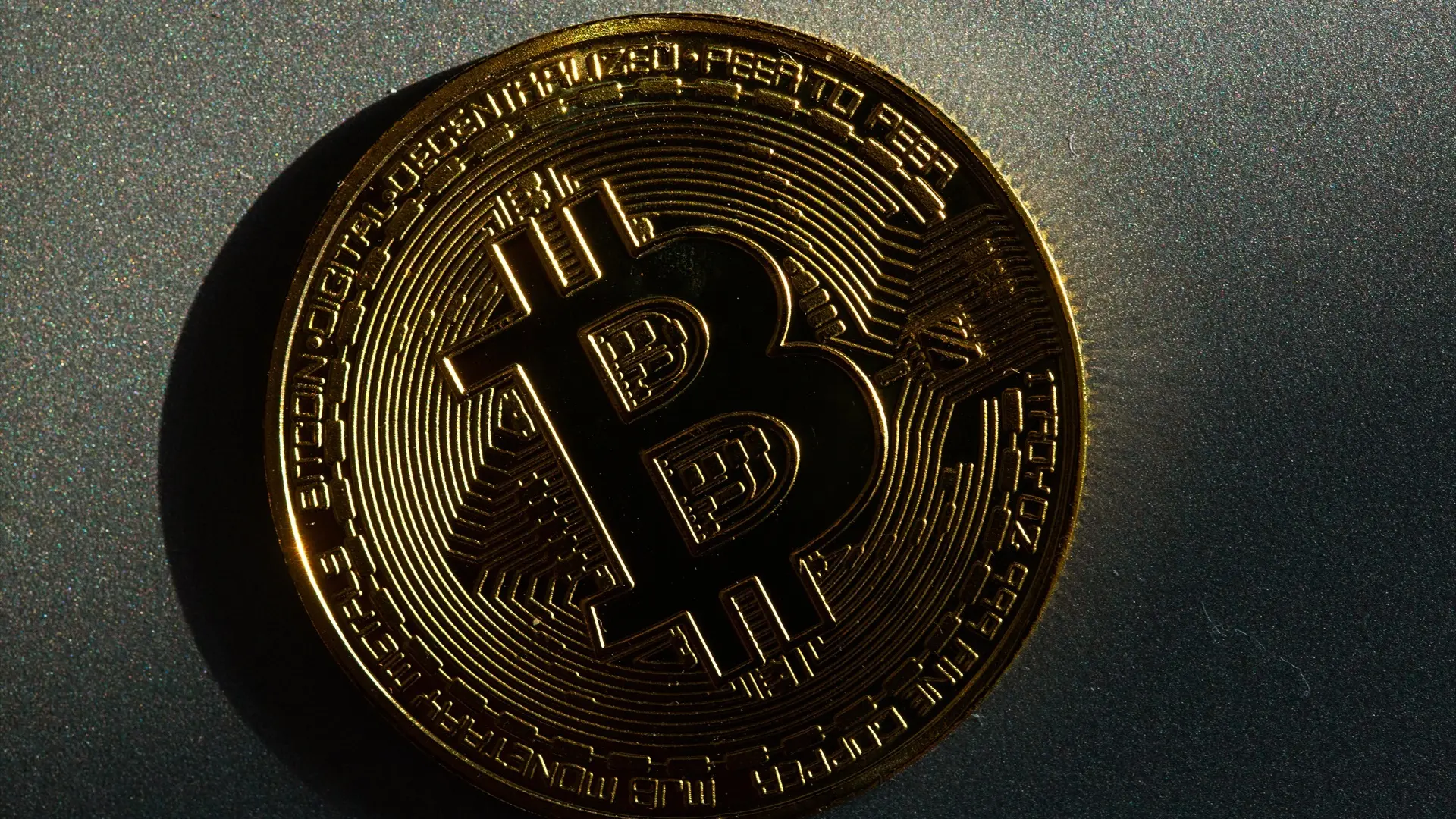 El bitcoin sube otro 2% y firma un máximo histórico al filo de los 110.000 dólares El bitcoin sube otro 2% y firma un máximo histórico al filo de los 110.000 dólares