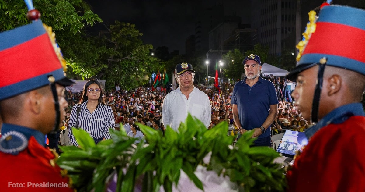 El ministro Benedetti y la Directora del Dapre, los escuderos de Petro en su primer Cabildo popular en Barranquilla