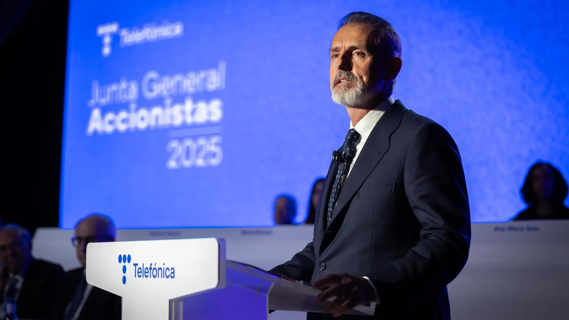 Telefónica vende su filial en Uruguay por 390 millones y acelera la salida de Hispanoamérica Telefónica vende su filial en Uruguay por 390 millones y acelera la salida de Hispanoamérica