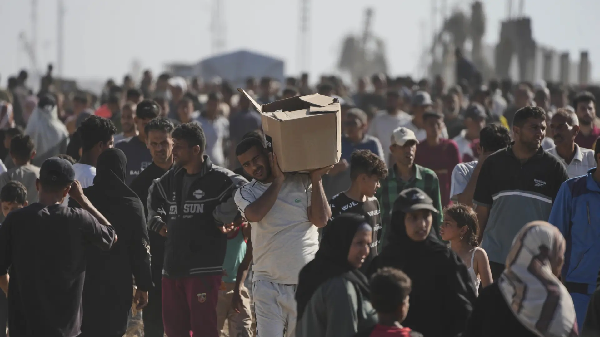 Tres muertos y 46 heridos en un ataque al punto de reparto de comida en Rafah, según el Gobierno gazatí Tres muertos y 46 heridos en un ataque al punto de reparto de comida en Rafah, según el Gobierno gazatí